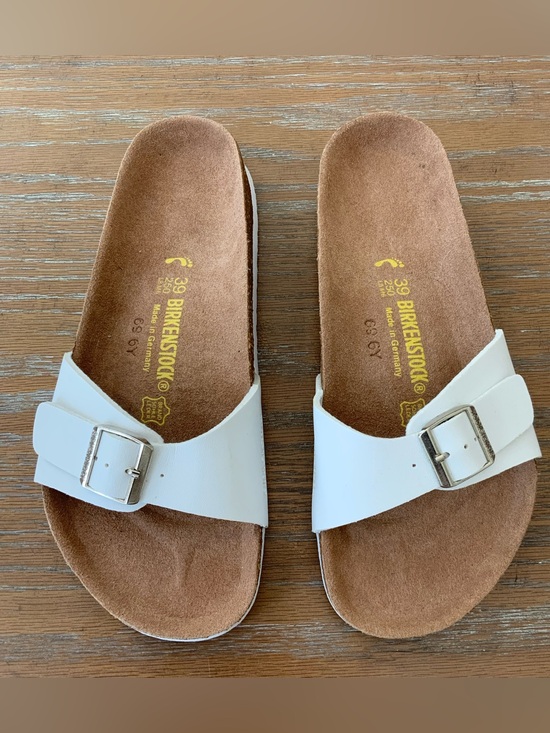 Birkenstock Shoes - Birkenstock White flat Slip On Sandals EU39 US8